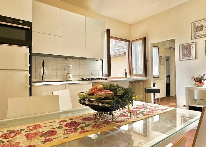 Historic With Duomo View Daire Floransa